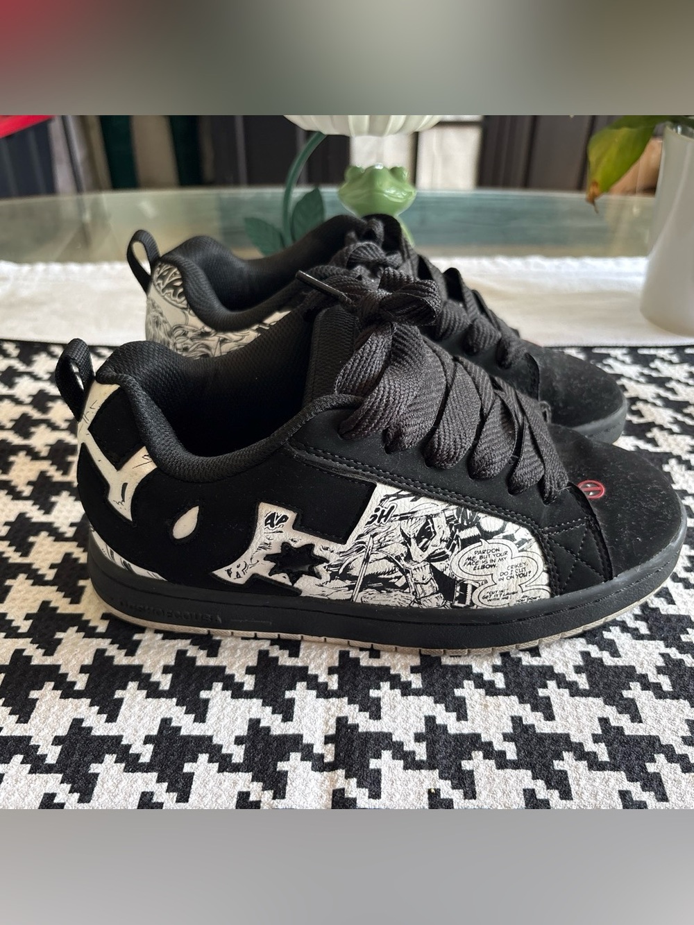 Marvel Kids' Black and White Comic-Print Sneakers
